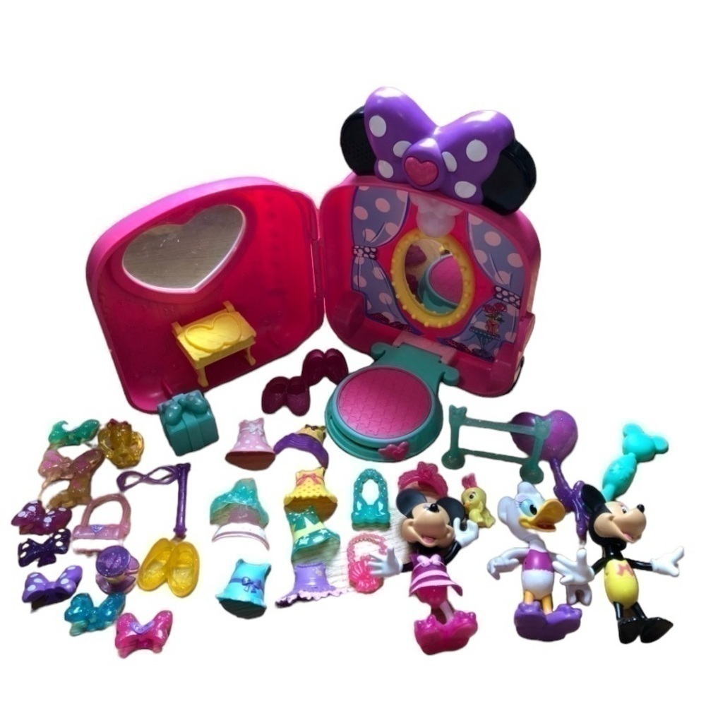 Disney Minnie Mouse Dress Up N Go Bowtique Runway Play Set Snap On Clothes